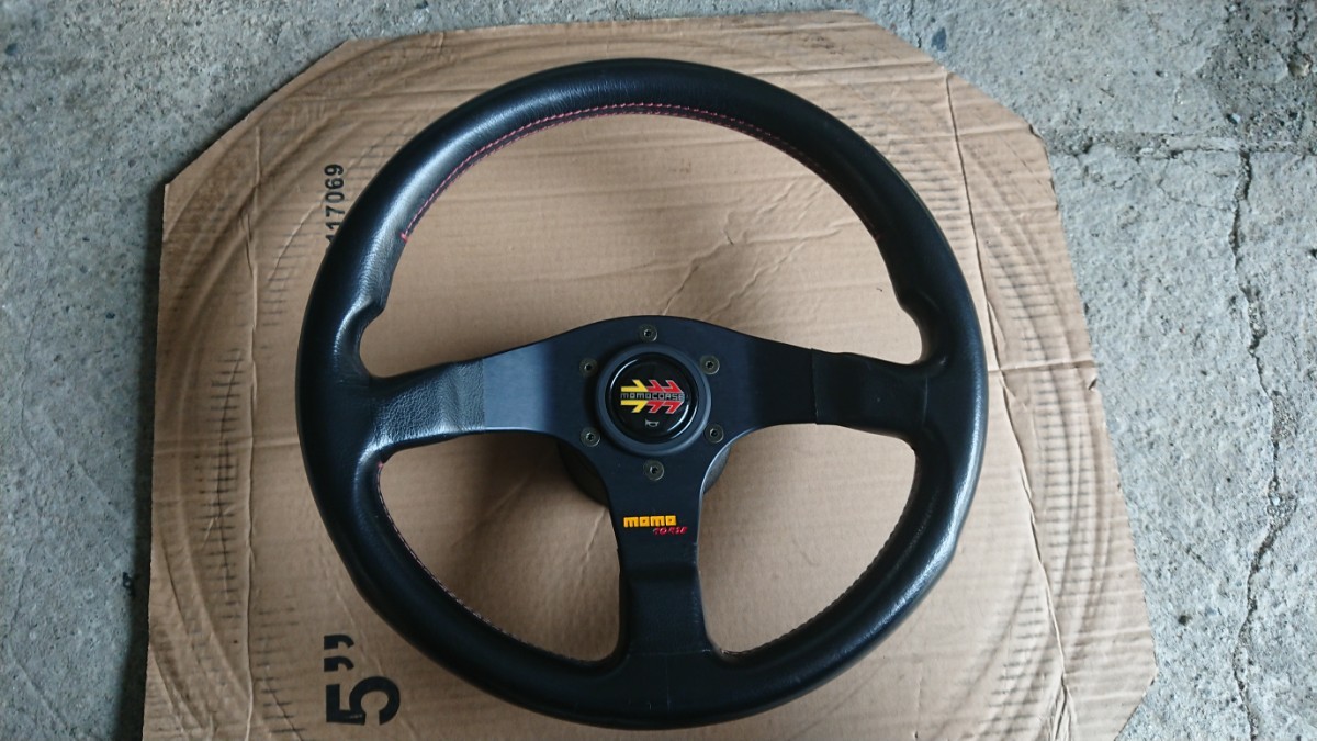 MOMO (モモ) CORSE (コルセ) ステアリング 35パイ ハンドル MOMO (モモ) CORSE (コルセ) ステアリング 35パイ ハンドル