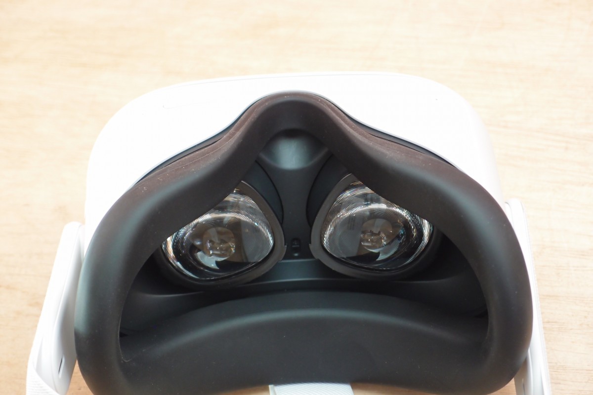 Meta Oculus Quest2 128GB ヘッドストラップ レンズガード付き PCも 