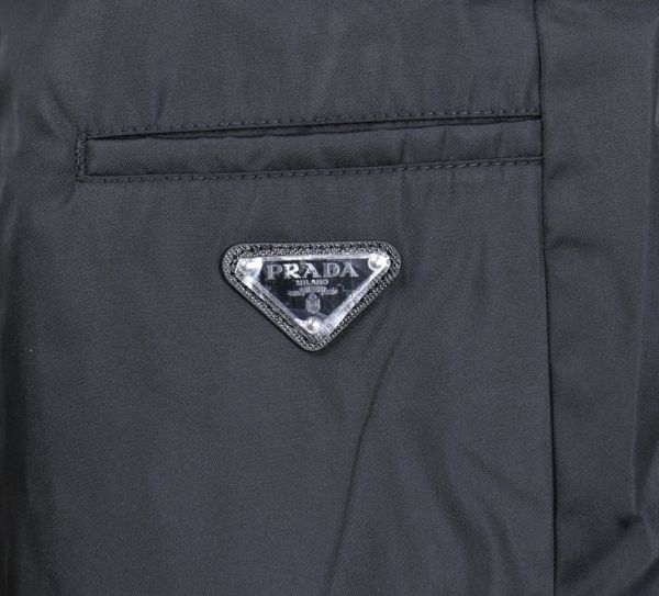 22 PRADA プラダ RE-NYLON ナイロン トライアングル 三角プレート