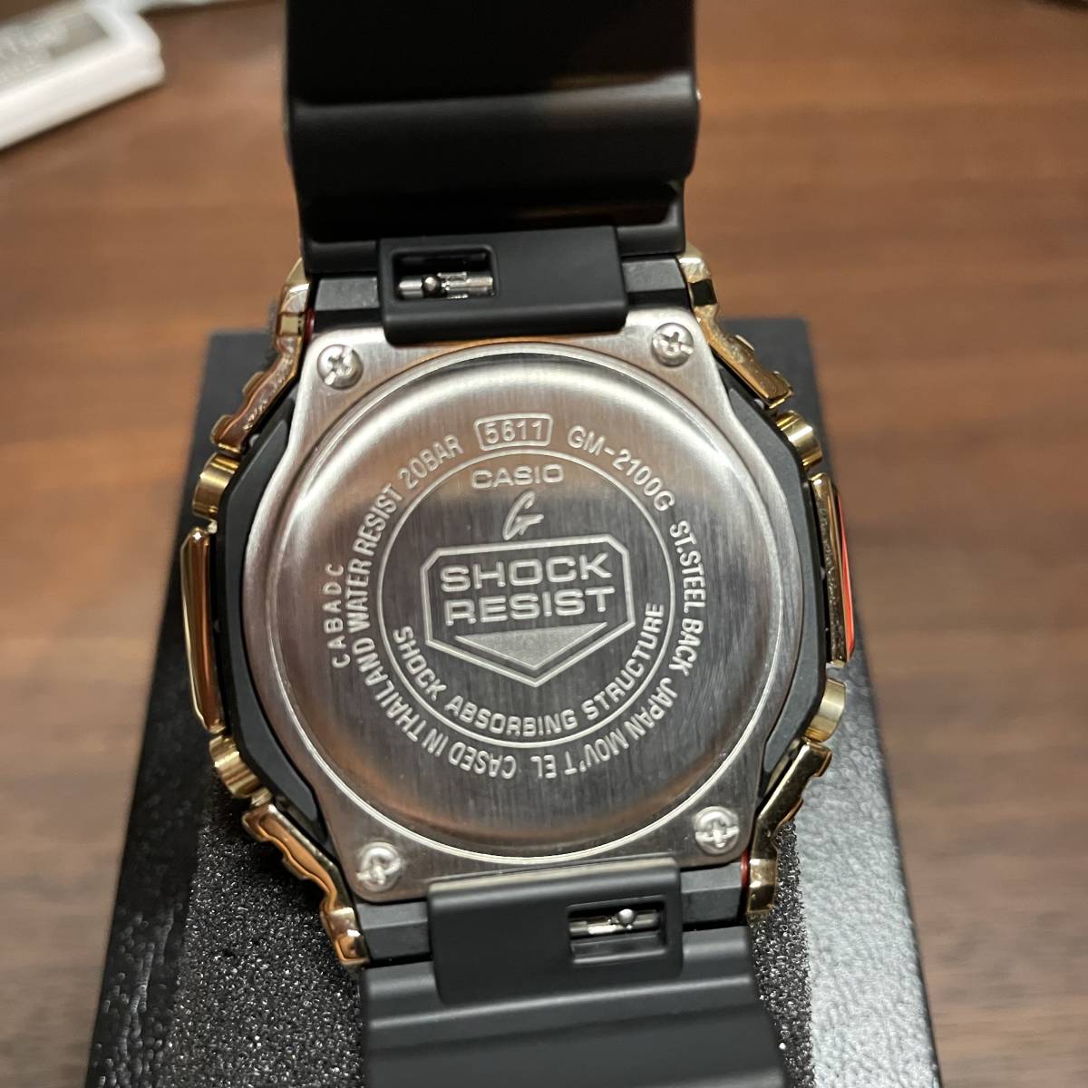 国内正規品 美品 CASIO G-SHOCK GM-2100G-1A9JF メタルカバード 