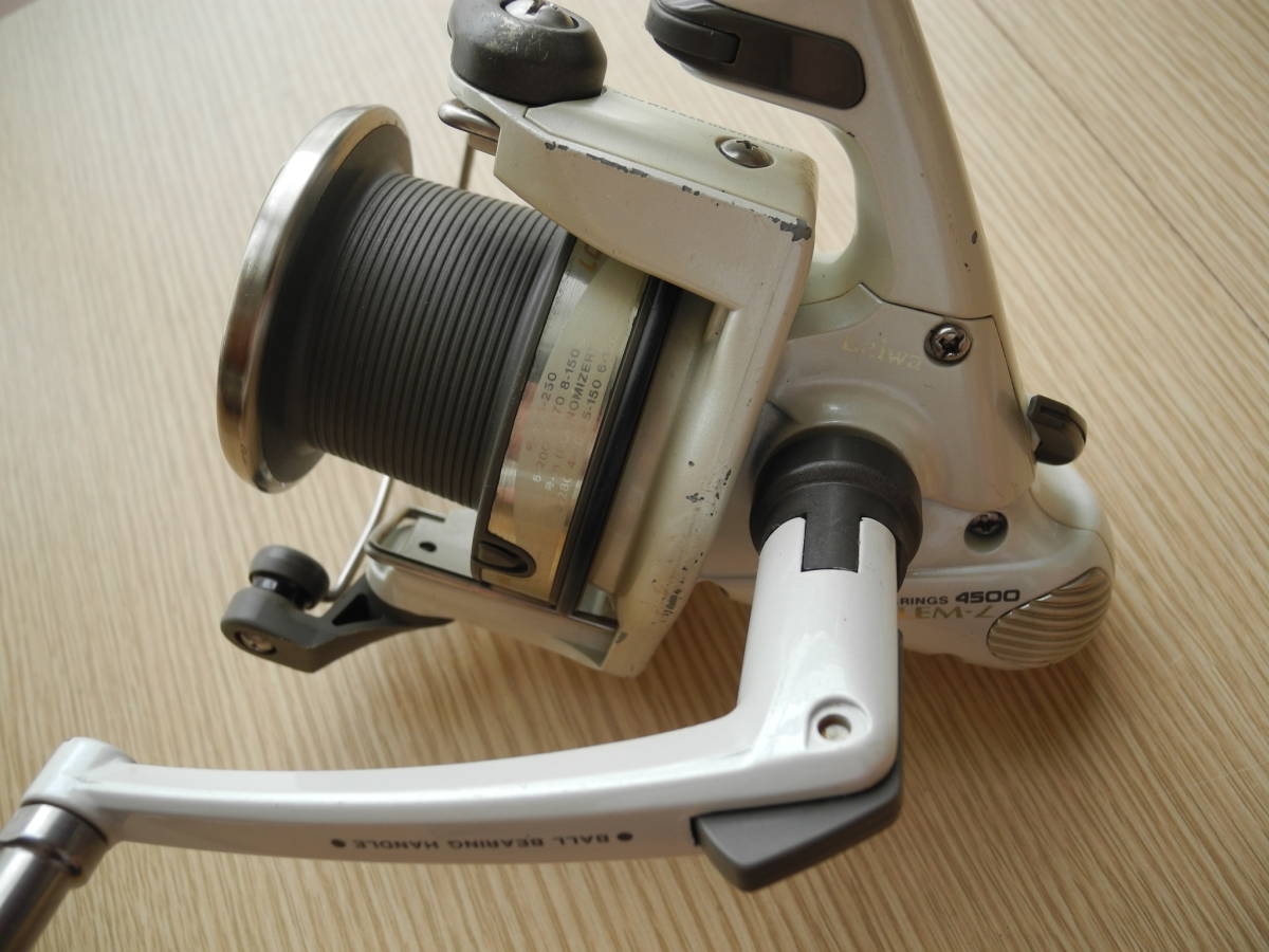 未使用保管品 エンブレムz 4500 ダイワ エンブレム Z 4500 DAIWA EMBLEM-Z 4500 投げ釣り ◇ その1