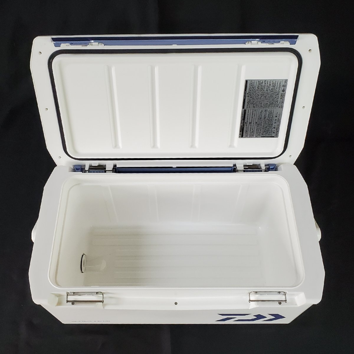 宝蔵 ダイワ クーラーボックス KEEP88 LIGHT TRUNK α SU 2400 ライト 