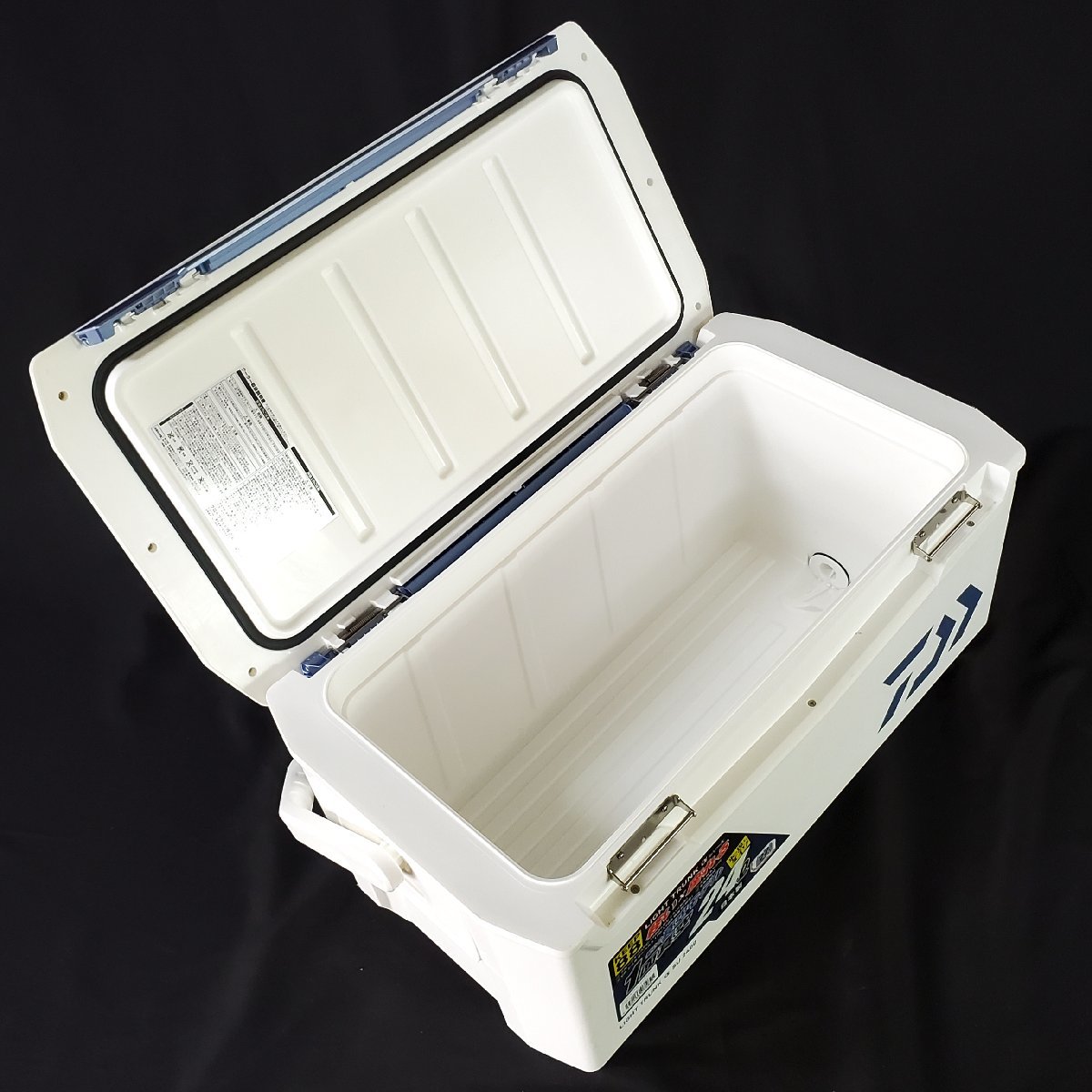 宝蔵 ダイワ クーラーボックス KEEP88 LIGHT TRUNK α SU 2400 ライト 