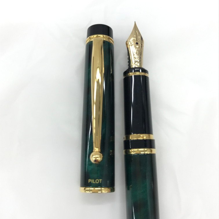 BEBD5015】PILOT パイロット 万年筆 黒×緑 ペン先14K-585 箱付き