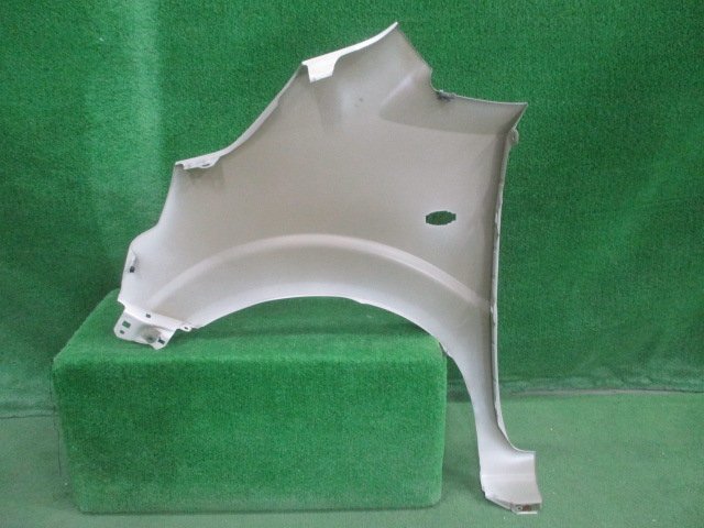 100%新品，正規品 スズキ　ワゴンR　MH35S/MH55S　右フェンダー　純正　ノーマル　922742