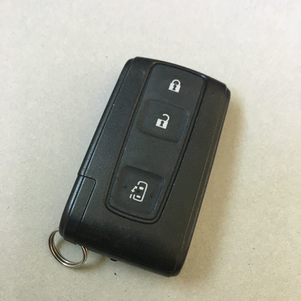 定番人気，格安 DAIHATSU ダイハツ純正 L375S L385S タント 007YUUL0242 B刻印 3ボタン スマートキー キーレス リモコン 鍵 2308022(ダイハツ用)｜売買されたオークション情報、yahooの商品情報をアーカイブ公開 - オーク ダイハツ用