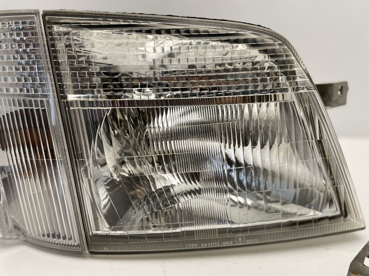 日産 E25 キャラバン 前期 ヘッドライト 左右セット ハロゲン 純正品