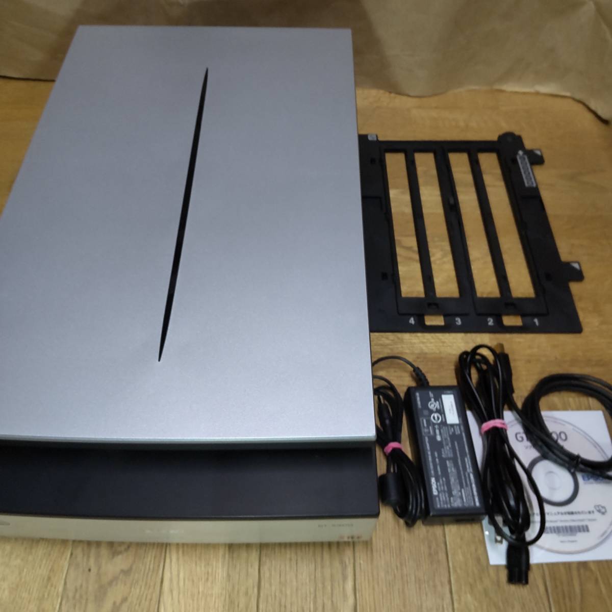 EPSON GT-X900 高性能フィルムスキャナー 35㎜フィルムホルダー付 動作