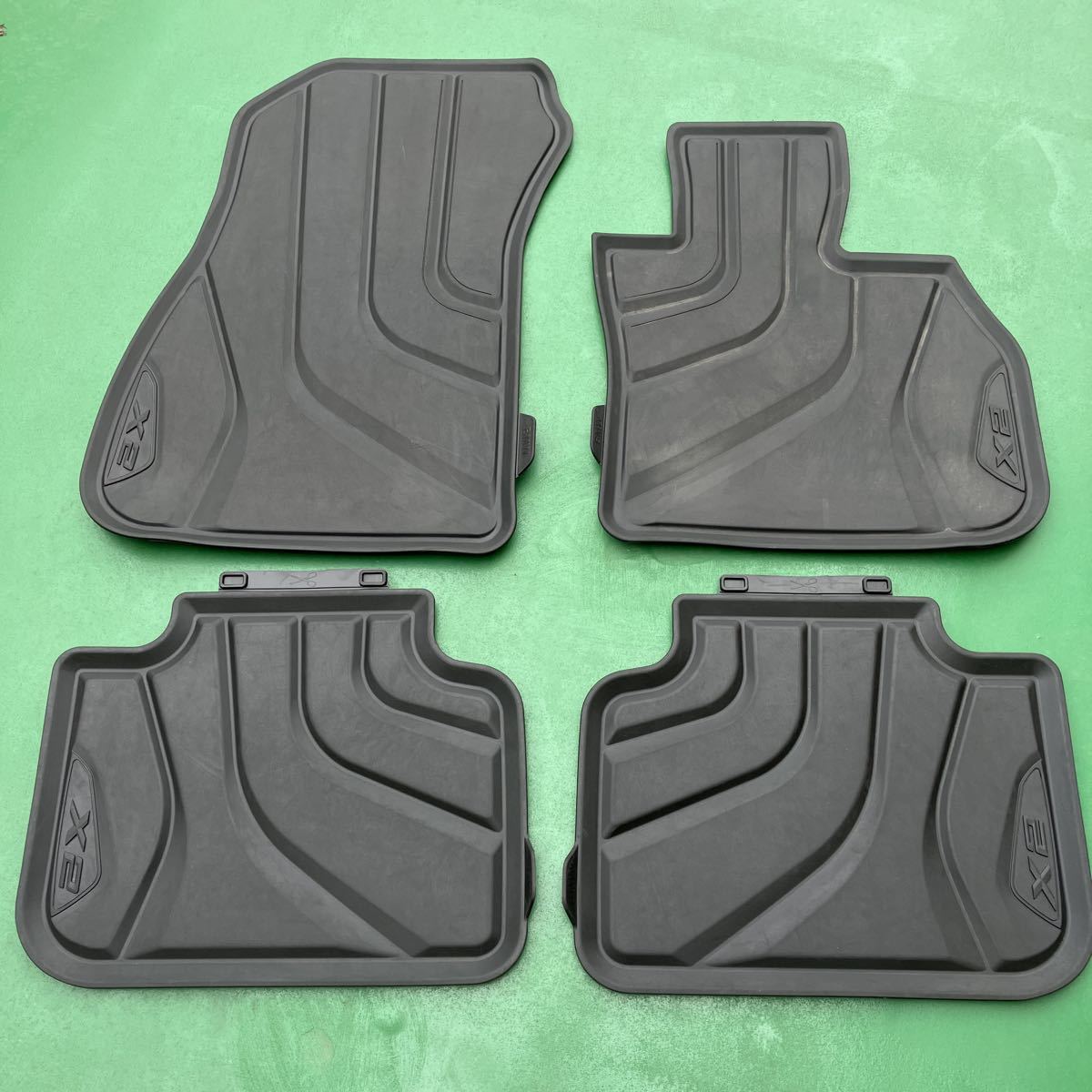BMW X2 F39 純正オプション 防水 オールウェザー フロアマット 1台分4枚セット ラバーマット フロント、リアセット
