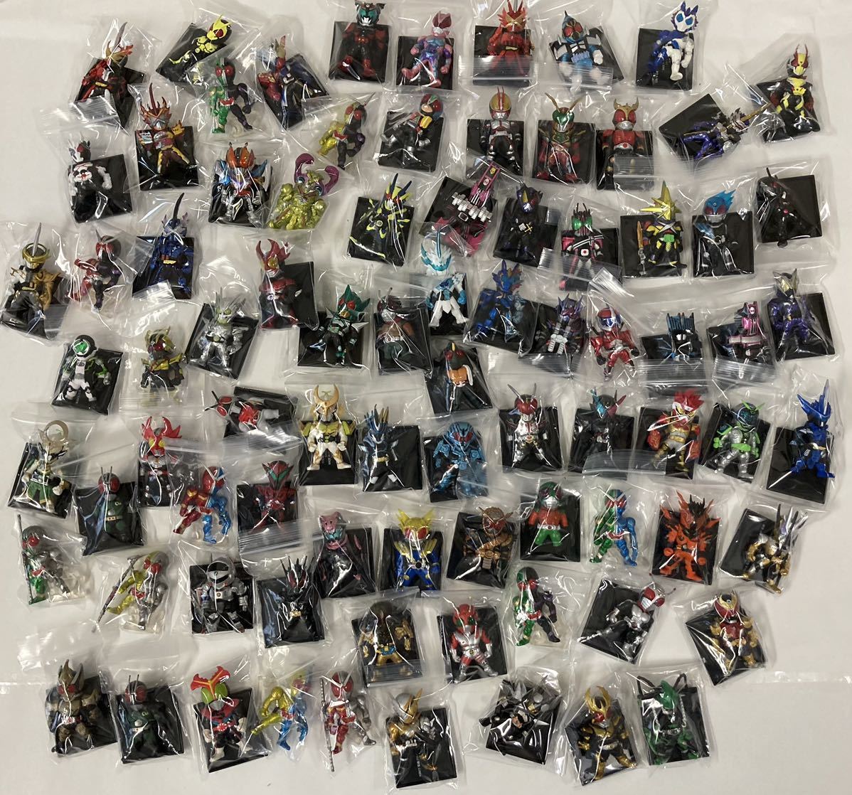 大量 まとめ売りセット 仮面ライダー コンバージ CONVERGE 他 フィギュア W ダブル ビルド クローズ ディケイド クウガ 昭和 平成