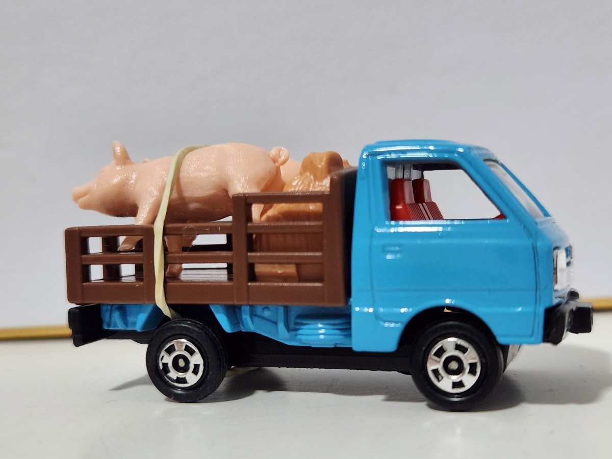 日本製トミカ スズキ キャリィ 家畜運搬車 | VACHAMBER.COM