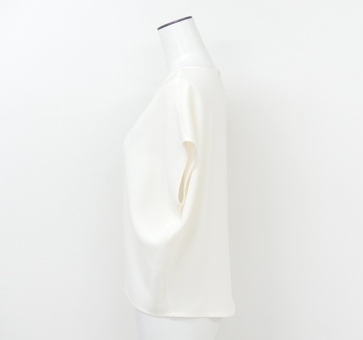 ショートスリーブコクーンブラウス - SOÉJU online store｜上質な大人