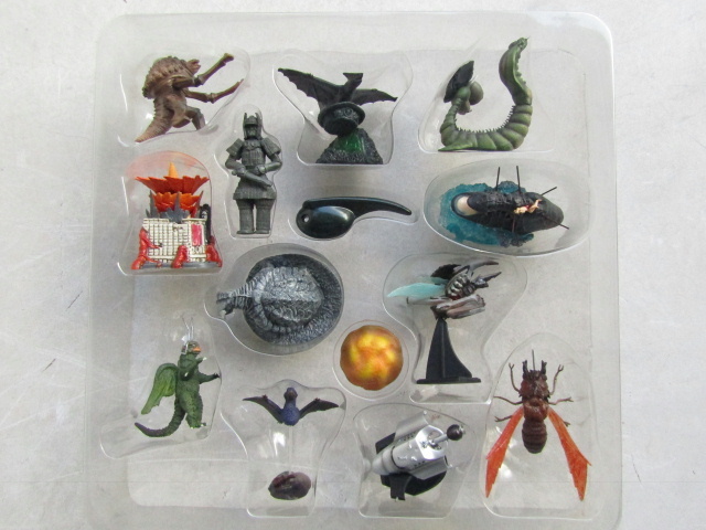 IWAKURA『ガメラ 大魔神 特撮大百科 DELUXE』(完全受注限定製品