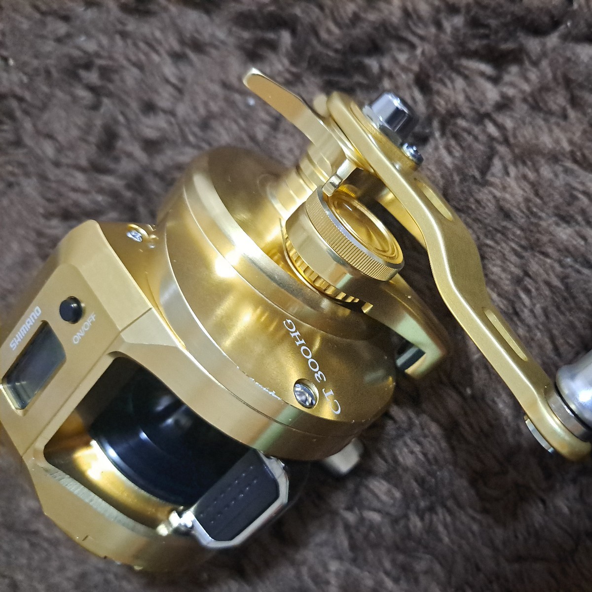 中古品 シマノ 18 オシアコンクエスト CT 300HG(右ハンドル) 着払い(60