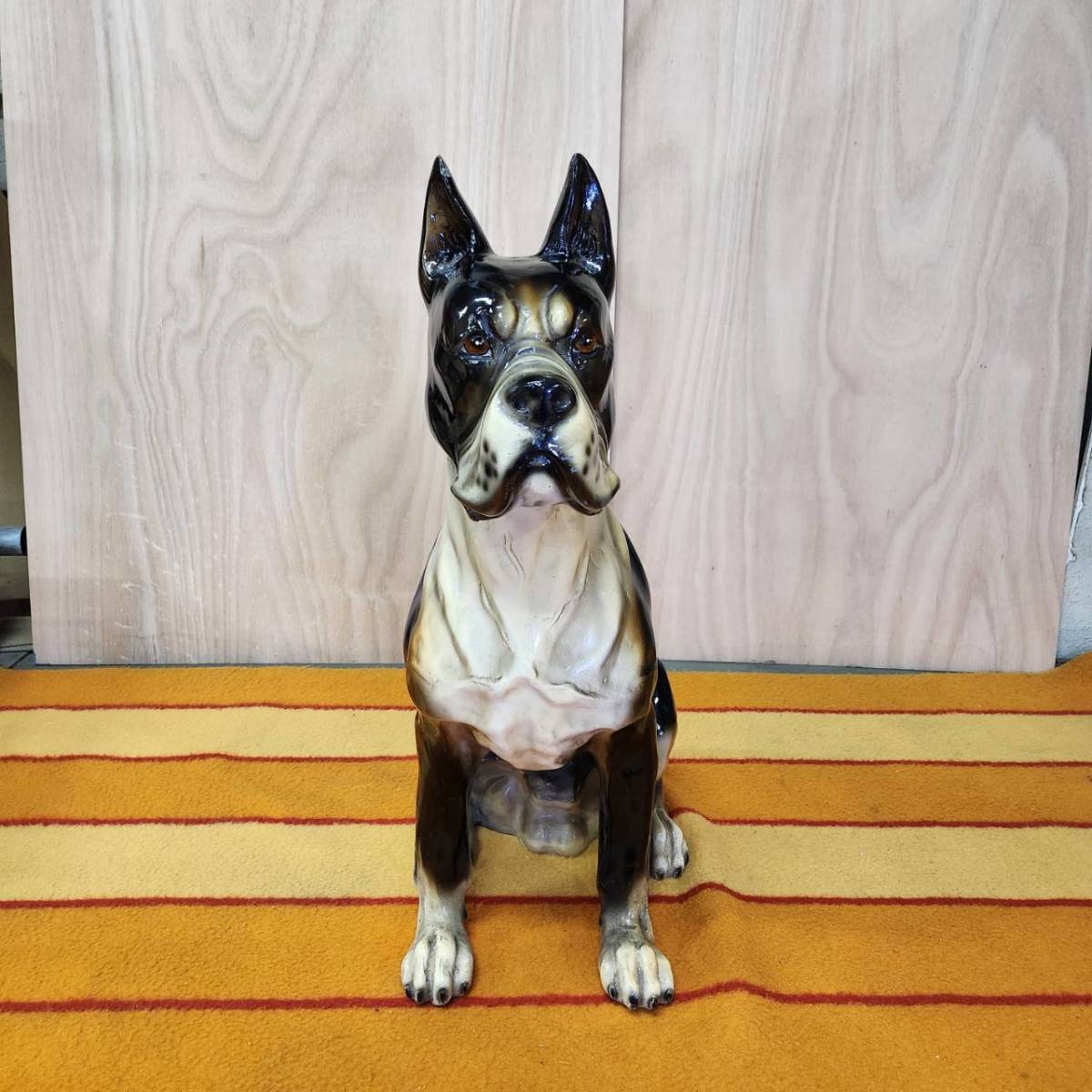 ボクサー 犬 ドック 陶器 大型 成犬 置物 高さ74.5cm 品/現状品/保管品