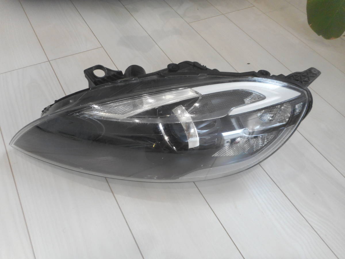 美品　点灯確認済み　DBA-MB4164T　V４０ ボルボ　左　ヘッドライト　ヘットランプ