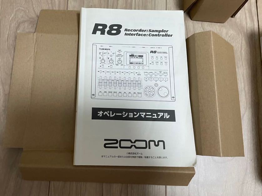 zoom R8 MTR 2GB カード付 中古美品 取説、ACアダプタ付 R8 ZOOM