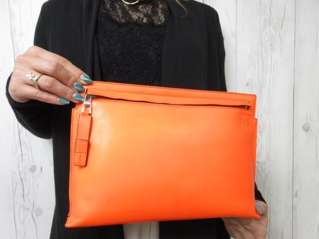極美品 LOEWE ロエベ アナグラム クラッチバッグ バッグ レザー オレンジ 61562