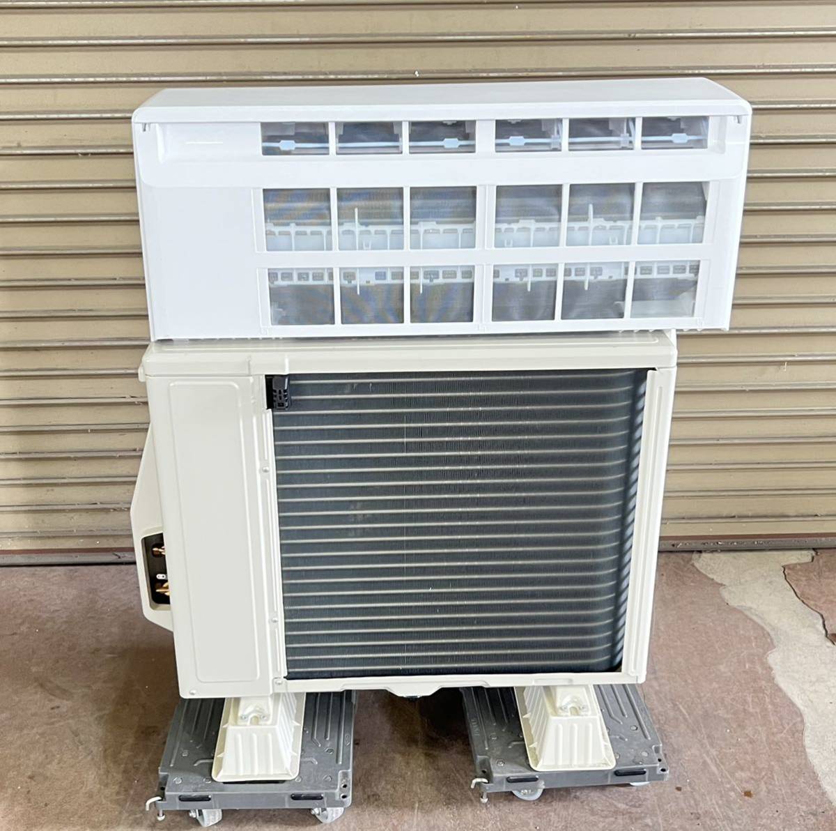 2023年2月購入 FUJITSU 富士通 ルームエアコン nocria AS-C252MBK 2022 