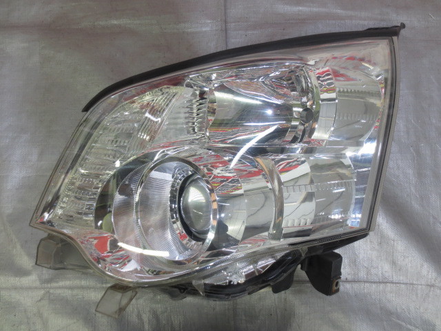  即日出荷可 トヨタ ノア ZRR70W 70系 純正 ヘッドライト KOITO 28-222 左/助手席側(ヘッドライト)｜売買されたオークション情報、yahooの商品情報をアーカイブ公開 - オークファン トヨタ用