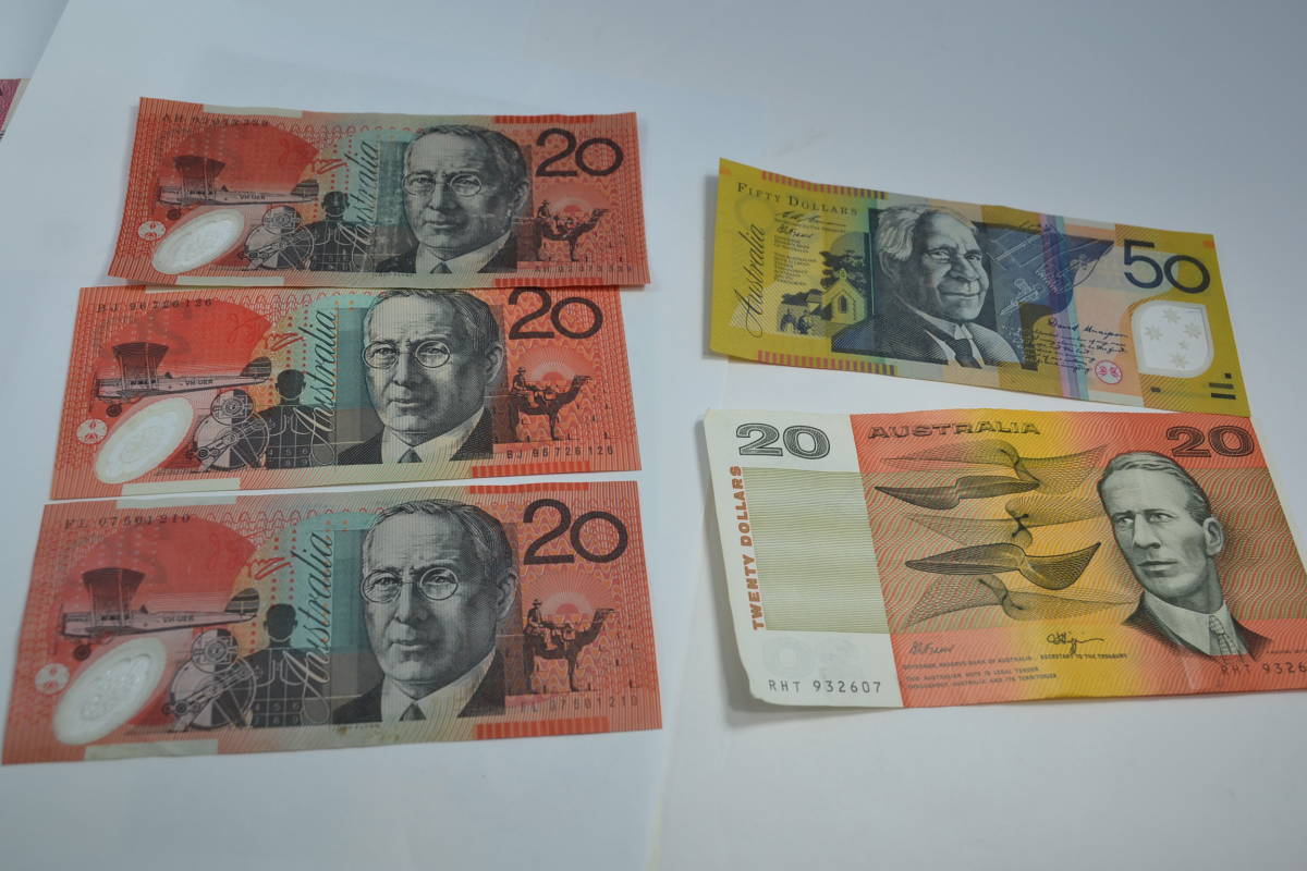 180 ドル (99) 사진