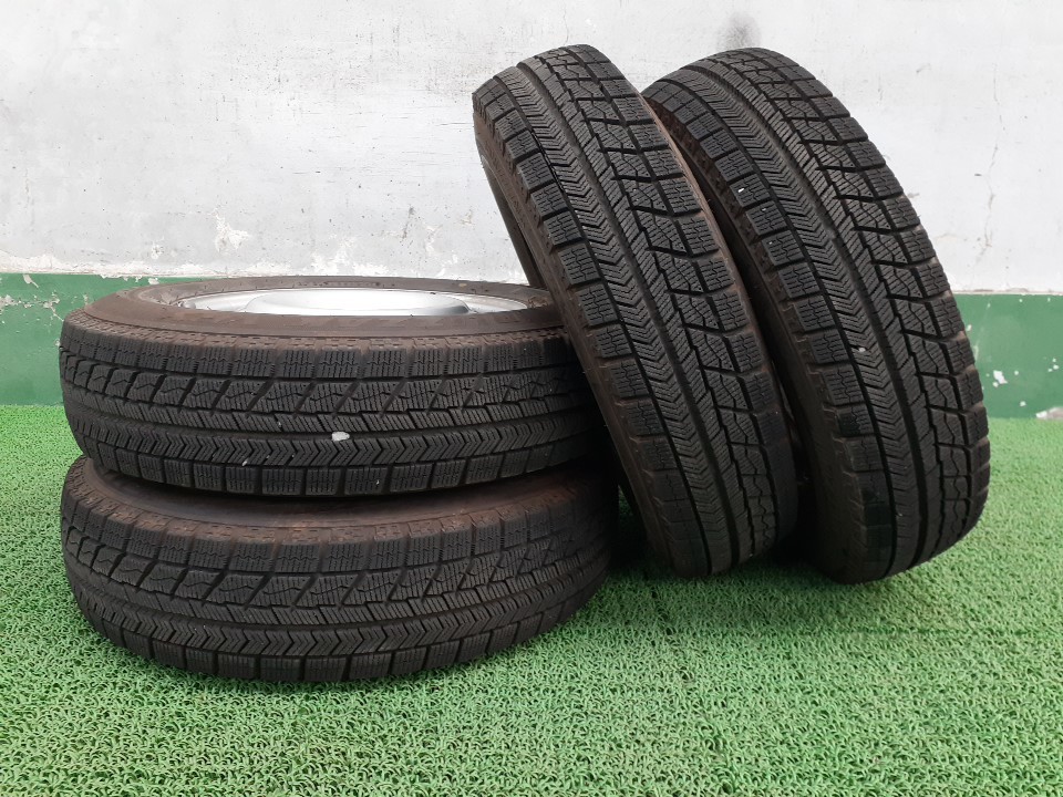 ダイハツスチール 13×4 溝有 145/80R13 ブリヂストン 冬 VRX 売切!!