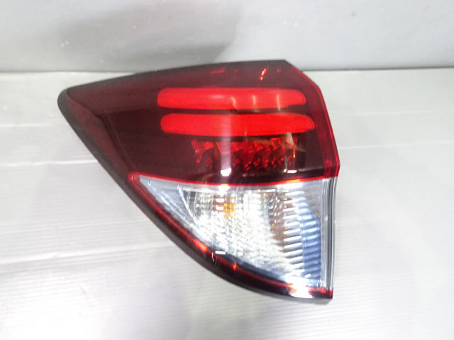 ヴェゼル DAA-RU3 左 テール ランプ ライト レンズ 33552-T7B-J11 KOITO 220-62164 ハイブリッドZ 75455km 美品 1kurudepa