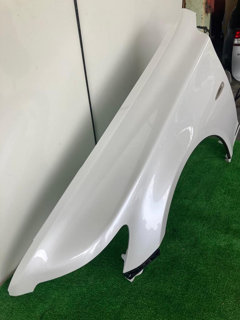 LEXUS レクサス LS460 USF40 純正 左LHフロントフェンダー カーラー077