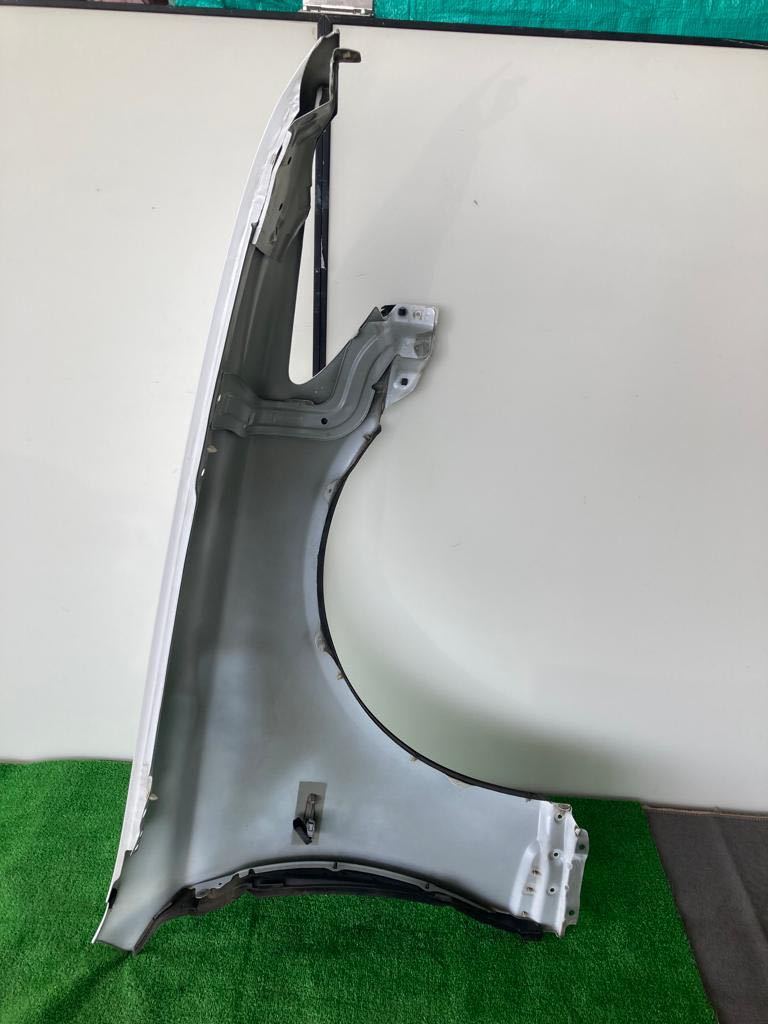 LEXUS レクサス LS460 USF40 純正 左LHフロントフェンダー カーラー077
