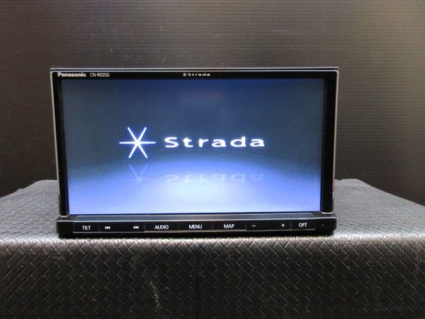 №838 Panasonic　パナソニック　ストラーダ　メモリーナビ　CN-RE05D　2018年 　ブルートゥース/DVD