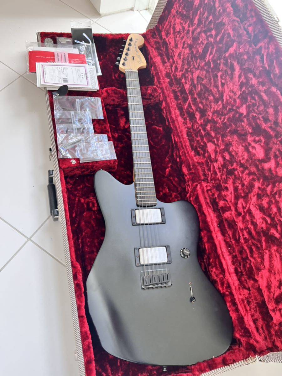 Fender jimroot jazzmasterのハードケース Fender DELUXE MOLDED CASE