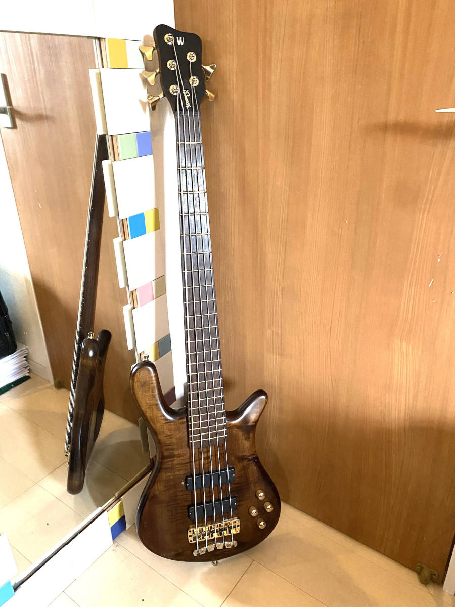 美品・1円スタート】WARWICK5弦ベース・人気のニルヴァーナブラック 