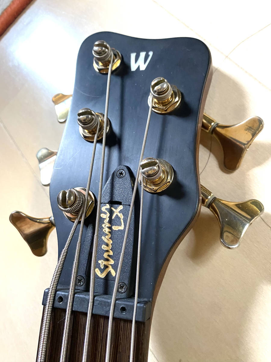 美品・1円スタート】WARWICK5弦ベース・人気のニルヴァーナブラック 