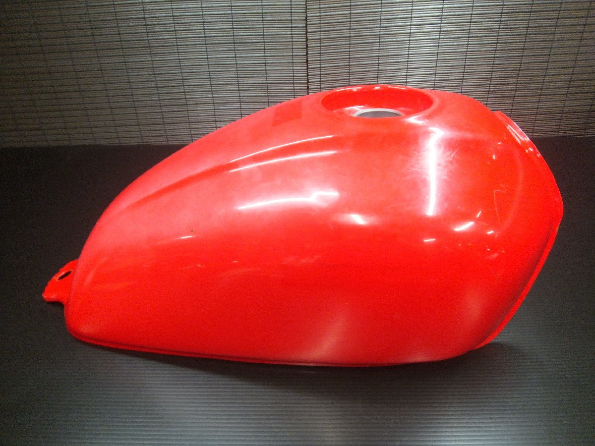 CB400four nc36 ガソリンタンク 新しい