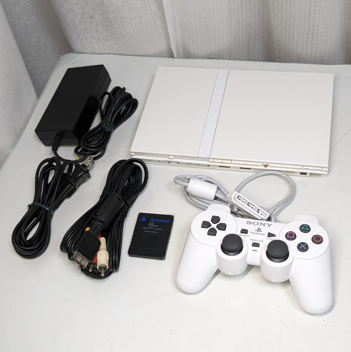 動作品 ソニー sony プレイステーション2 プレステ2 ps2 scph-77000 中古品 純正コントローラー デュアルショック2 avケーブル 電源コード