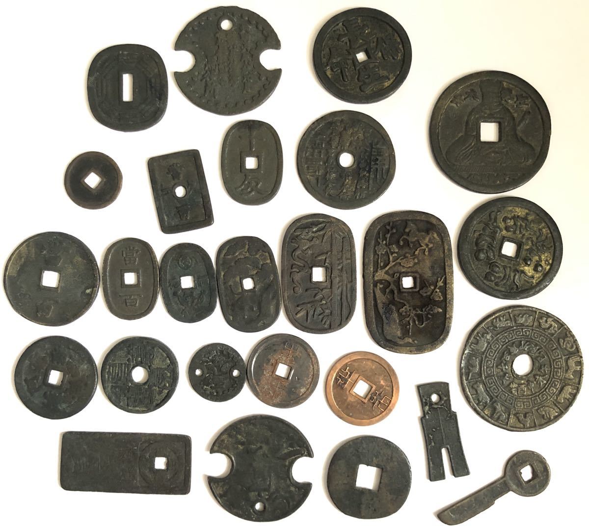 貨幣博物館 中国古銭 絵 経 魅力的な古銭「絵銭」を知っていますか？ 古銭価値一覧 絵銭 26枚 まとめて 大型絵銭 総重量 1097g 琉球通宝  百能用 中国銭 穴銭 古銭 日本 中国 通貨 貨幣 お金 コイン 硬貨 金貨 骨董品 c0191