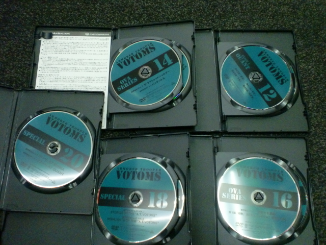 装甲騎兵ボトムズ : DVD-BOX VOL．1」作品詳細 GEO Watch 10076