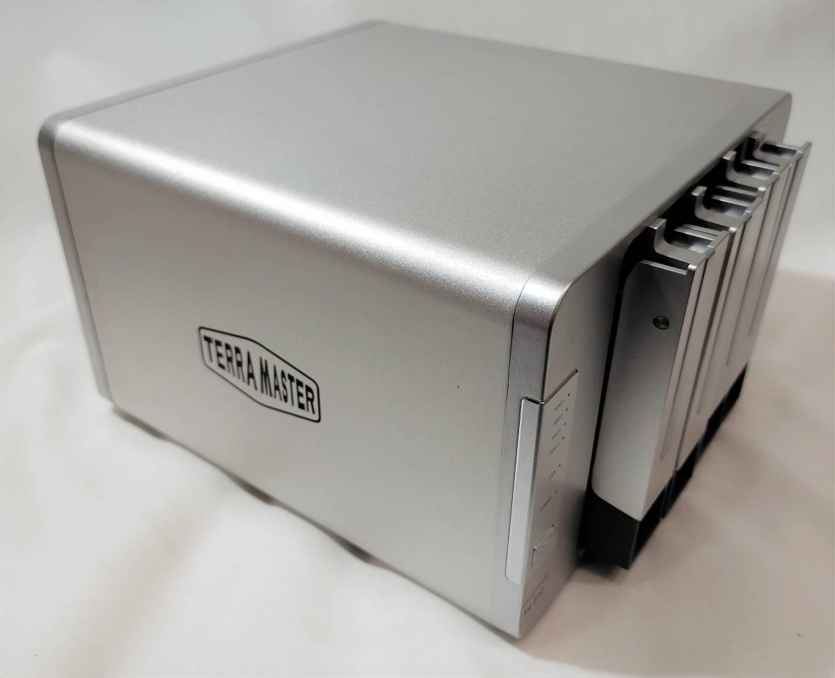 1円出品】TerraMaster F4-210 NAS 4ベイ dlna対応nas 1.4GHz