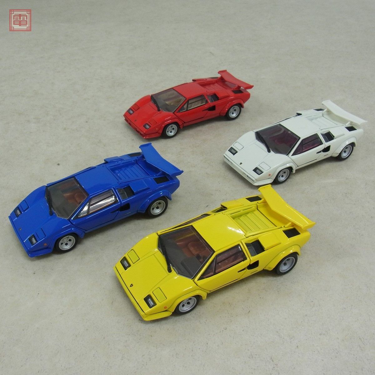 トミカ プレミアム RS ランボルギーニ カウンタック LP500S 赤/白/青 