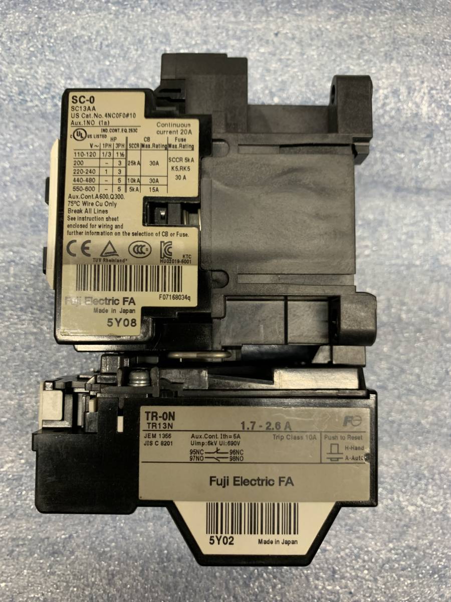 美品 三菱電機 インバーター FREQROL D700 FR-D720S-2.2K 単相200V 三 