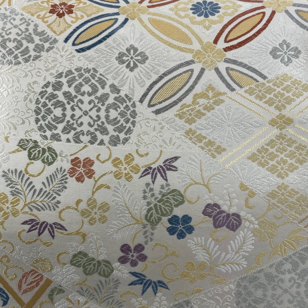 袋帯 美品 名品 裂取吉祥文 七宝 花唐草 九百唐織 箔 灰白 六通 正絹