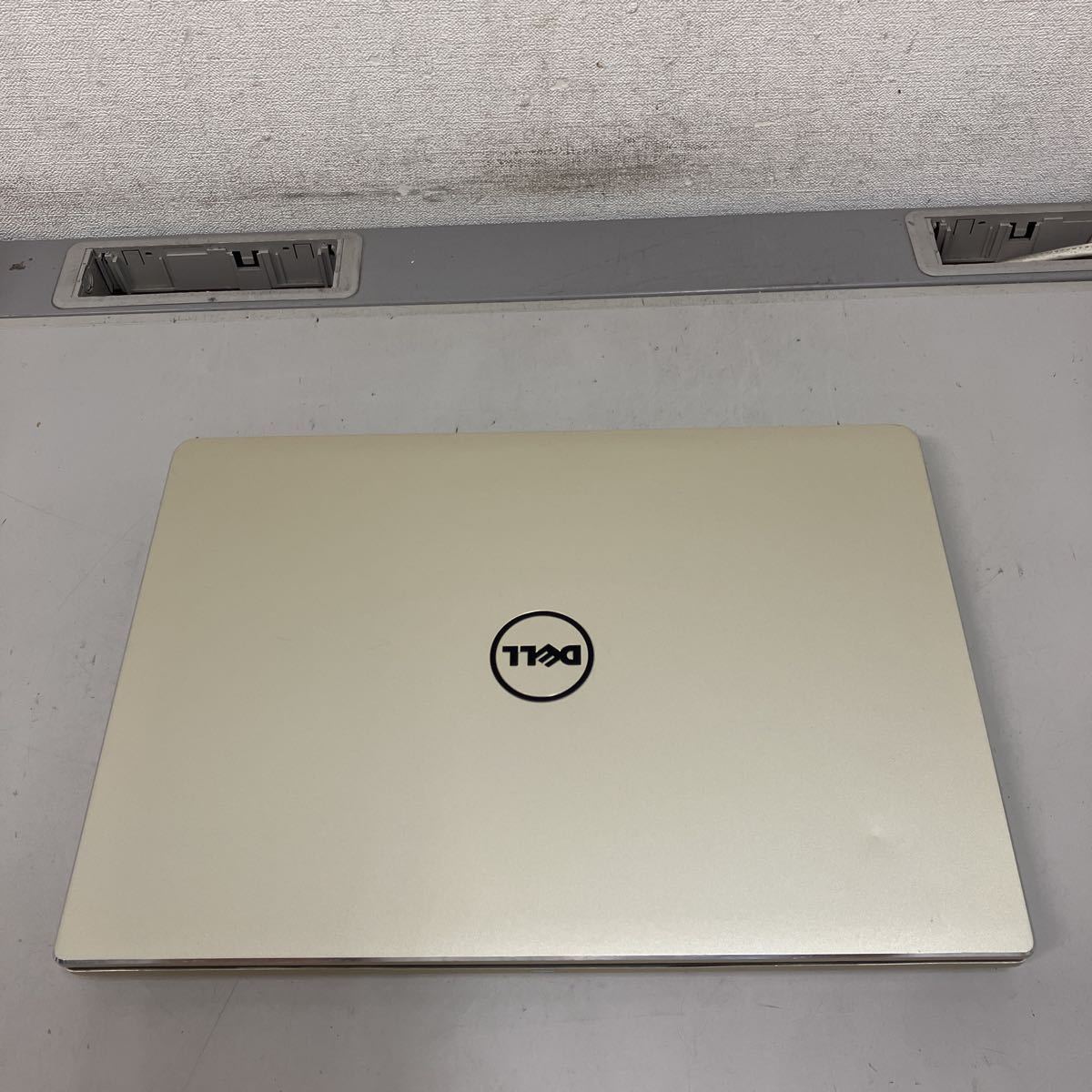 L110 DELL Inspiron P74G Core i5 7200U メモリ8GB ジャンク Inspiron