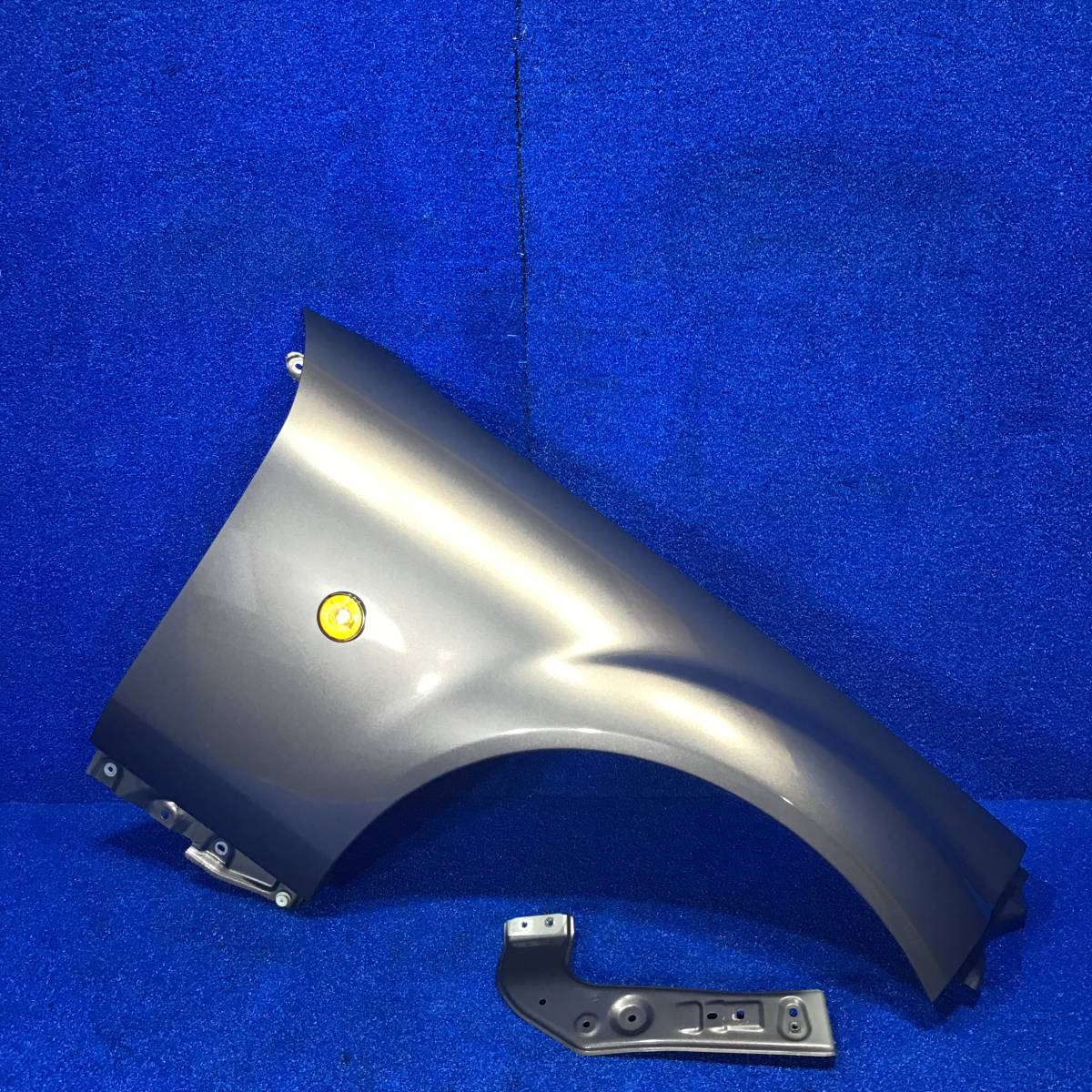 [AK-0008608][Е5] H18 マツダ ロードスター NCEC RS 前期 『　フェンダー 右 32S 　』 MRDE2