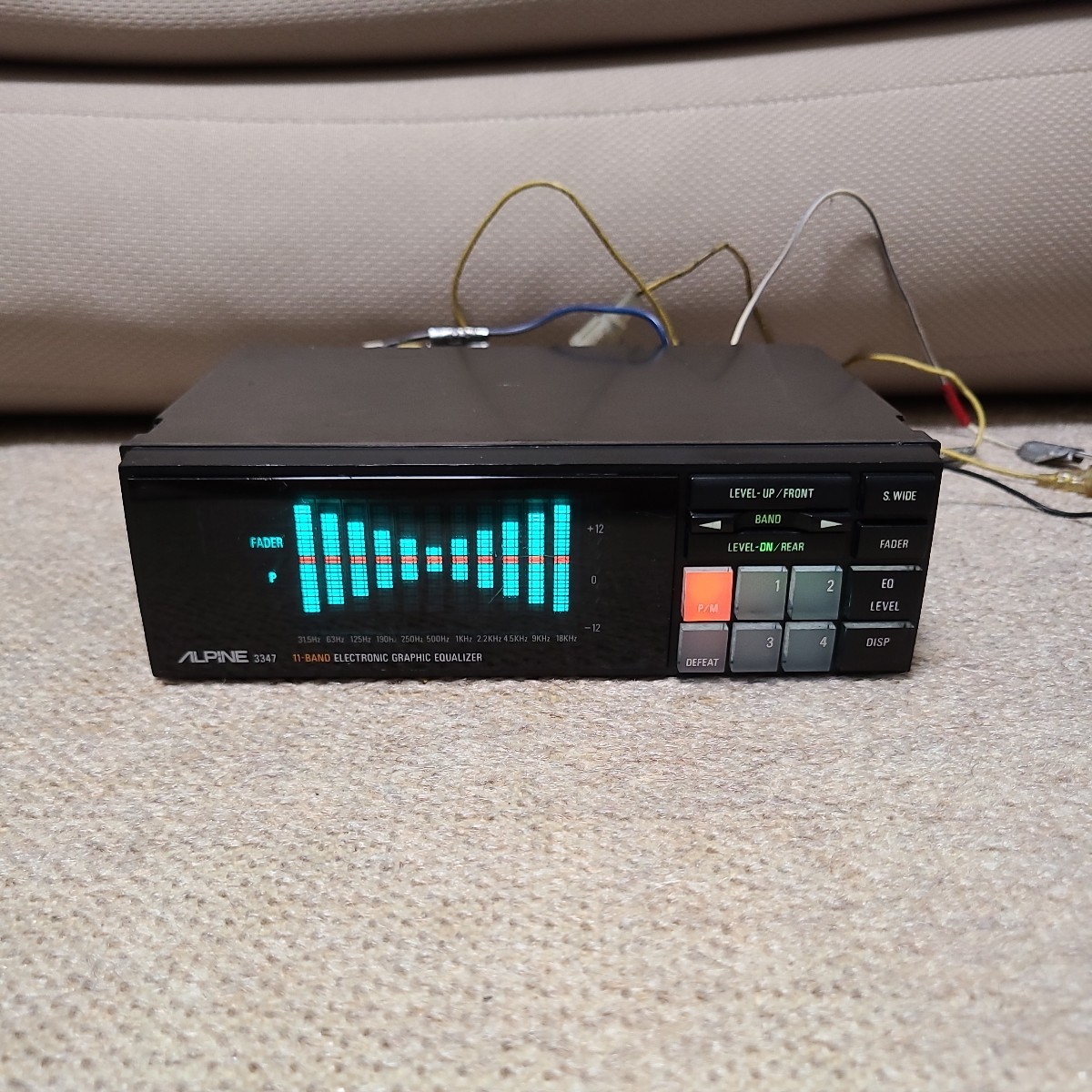 アルパイン 3347 ALPINE グラフィックイコライザー グライコ スペアナ