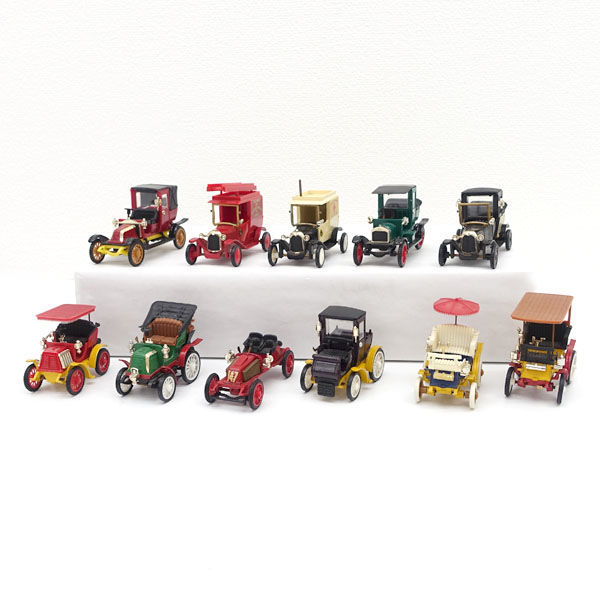 人気定番，人気 SAFIRサフィール ミニカー 12台(コレクター向)