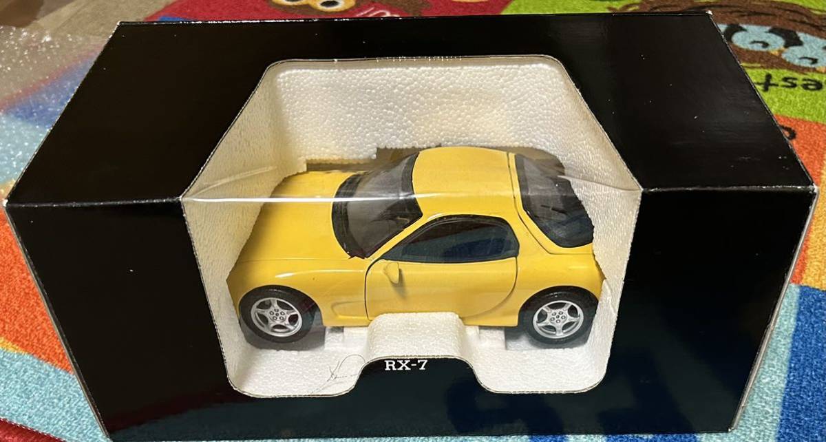1/18 京商 マツダ　RX-7 FD3S イエロー　左ハンドル　mazda 7010Y 