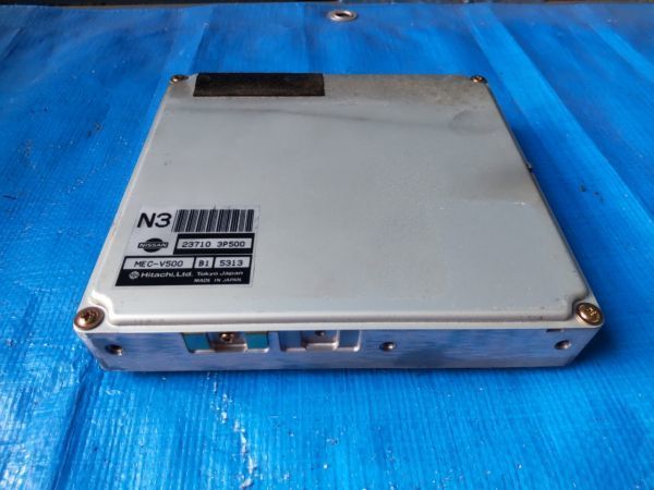 A-395 ニッサン Y32 セドリック 後期 純正 エンジンコンピューター A-395 ニッサン Y32 セドリック 後期 純正 エンジンコンピューター
