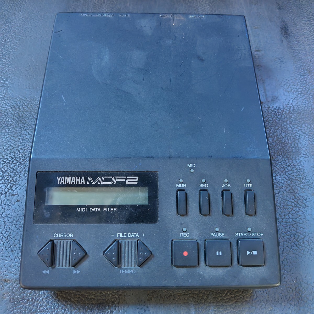 ○YAMAHA MIDIデータファイラー MDF3 張ろ