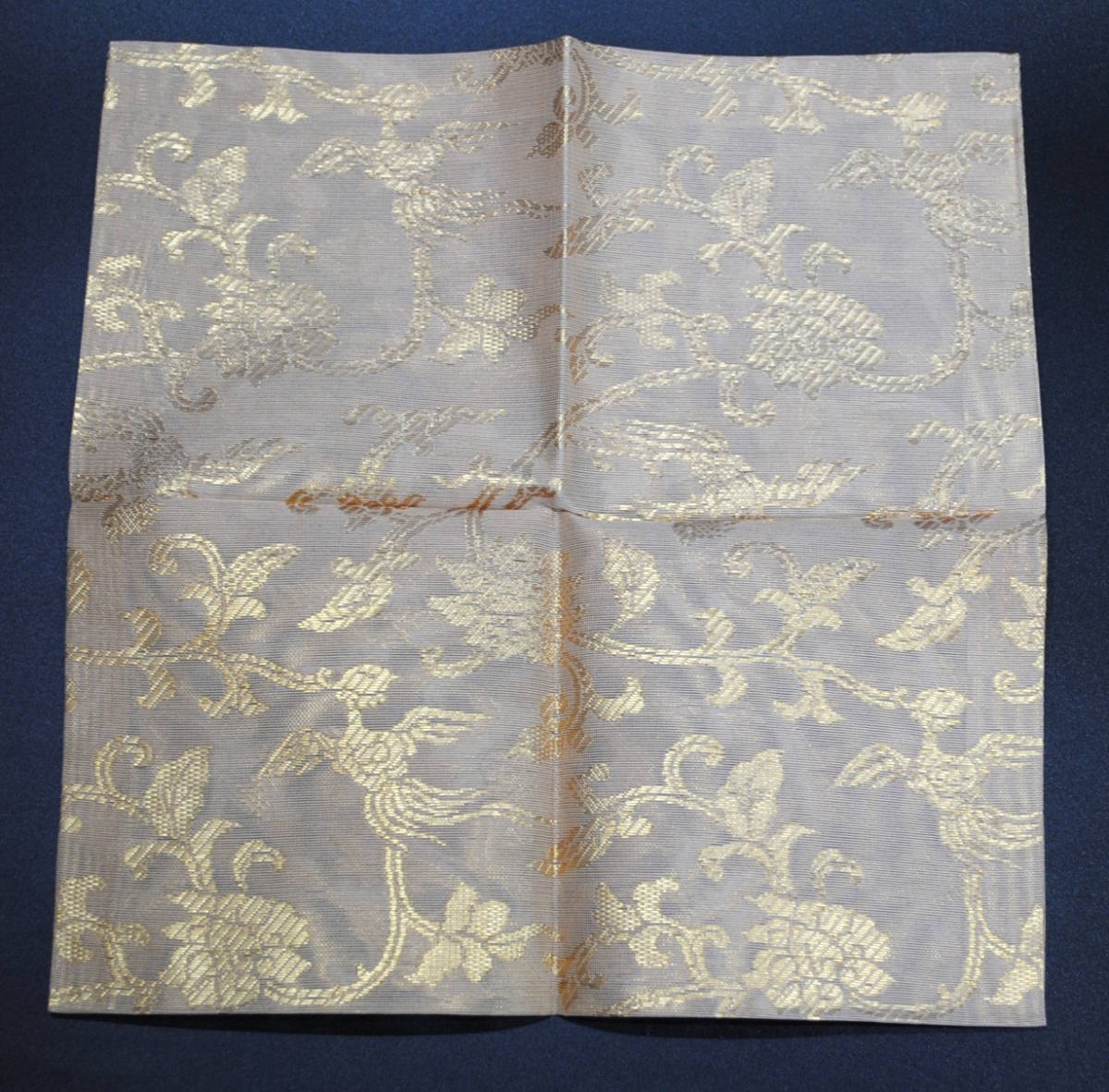 帛紗 二重蔓牡丹唐草鳳凰文様金紗 栞・たとう紙入 なかざわ織物 紫紅藍