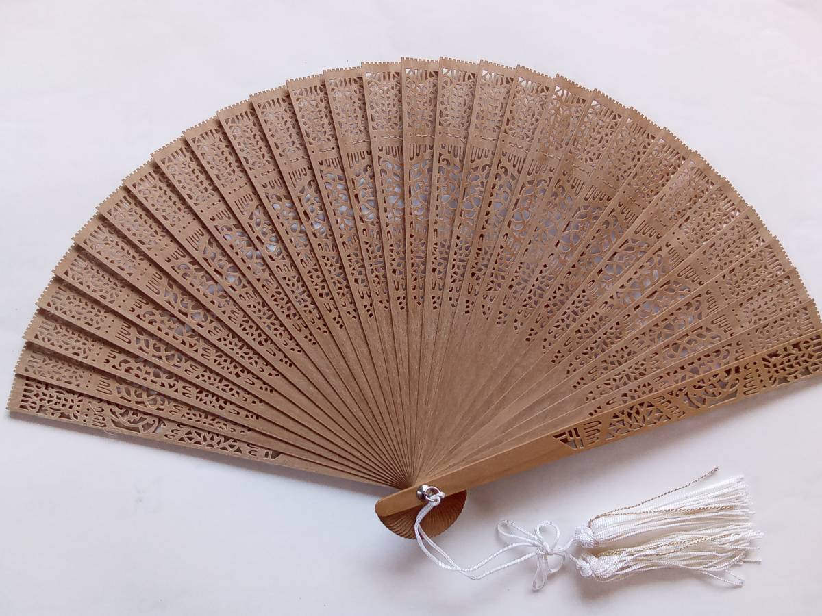 ☆送210円 宮脇賣扇庵 白檀扇子 20cm しっかり香ります 美也古扇 京